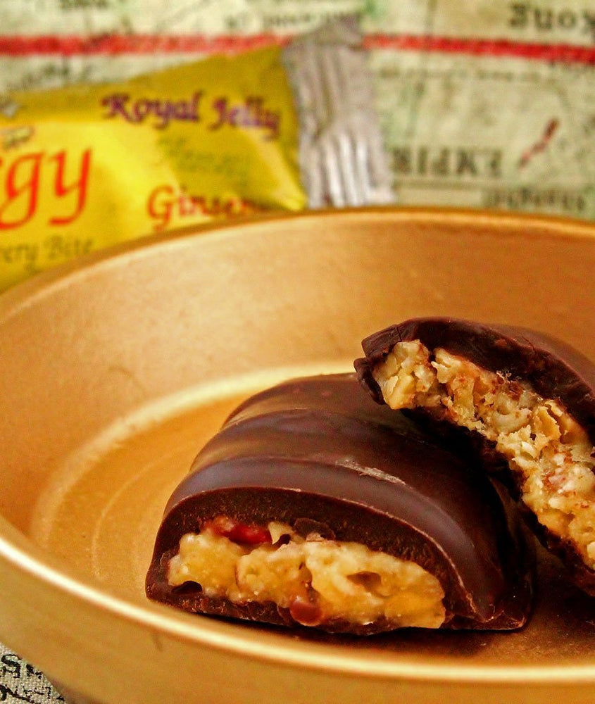 
            
                Load image into Gallery viewer, Beeenergy Dark Chocolate Energy Bar
            
        