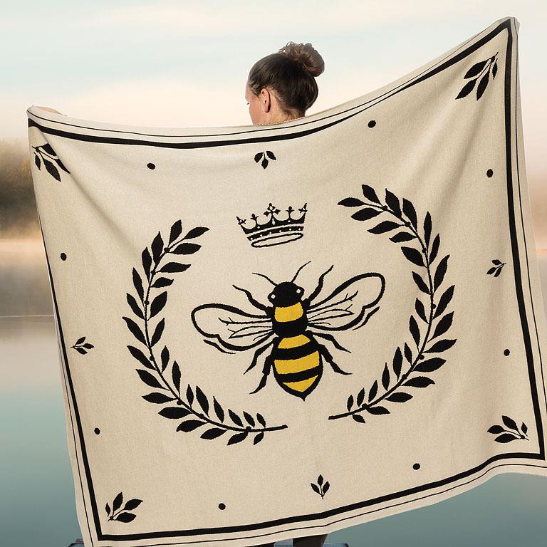 Bee Knit Throw